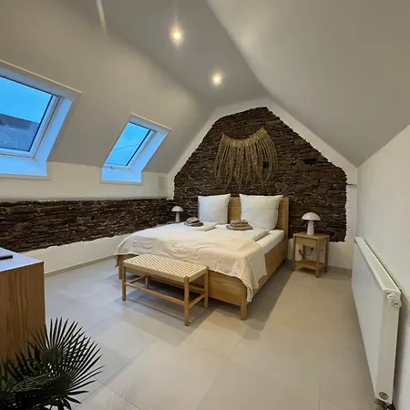 Zur Fausenburg Lägenhet *