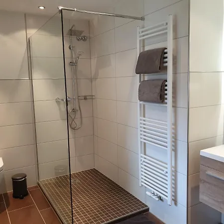 Zur Fausenburg Apartment