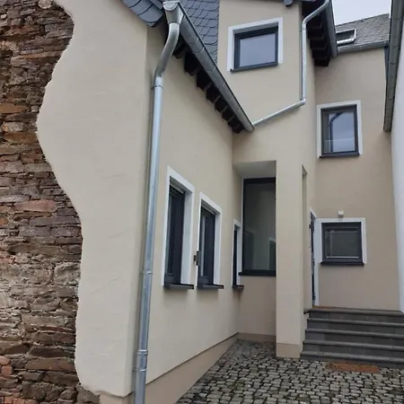 Zur Fausenburg