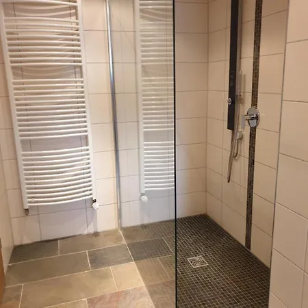 Zur Fausenburg * Bruttig-Fankel