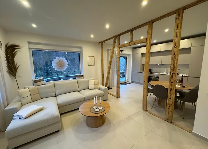 Zur Fausenburg * Bruttig-Fankel