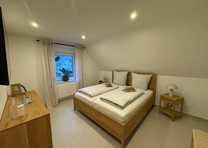 Zur Fausenburg * Bruttig-Fankel