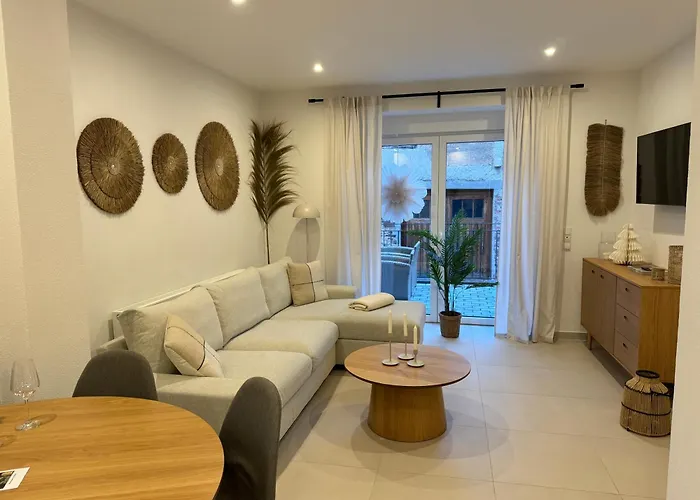 Zur Fausenburg Apartment *