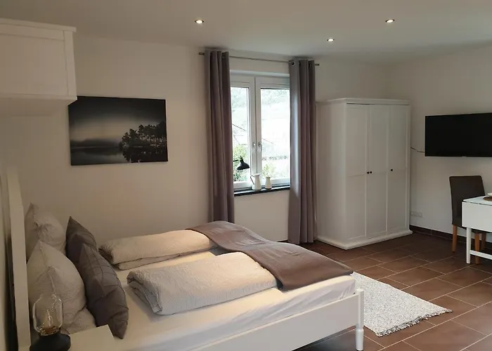 Zur Fausenburg * Bruttig-Fankel