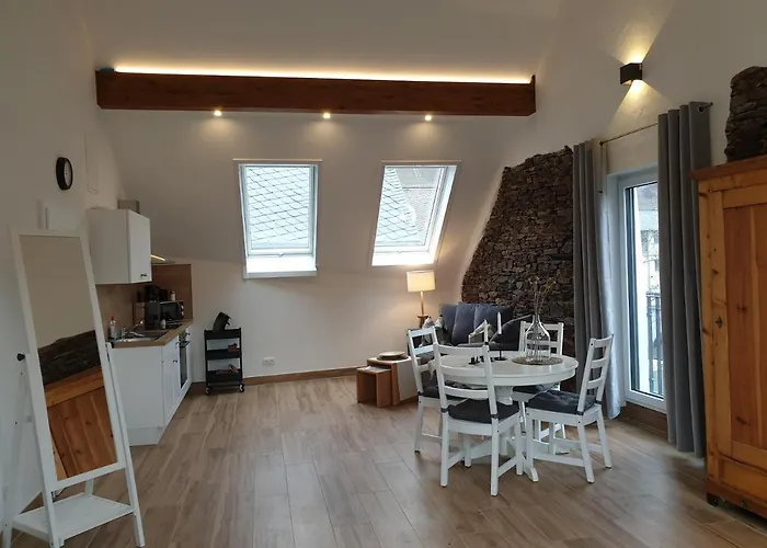 Zur Fausenburg Apartment